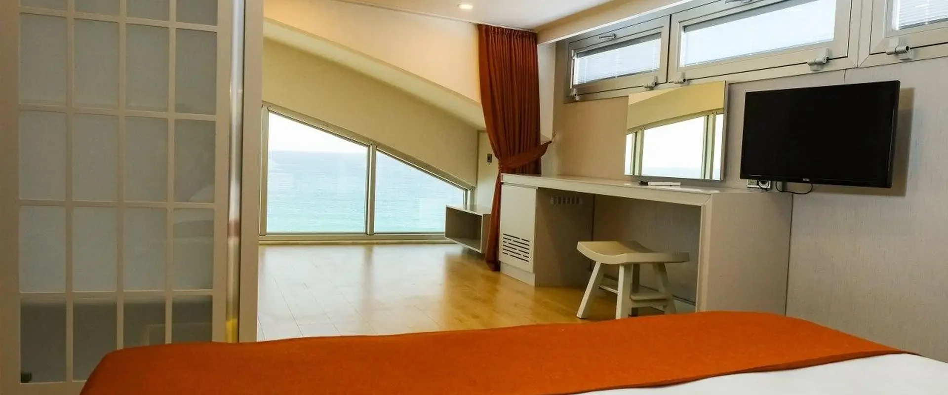 king suite 2nd floor (1)